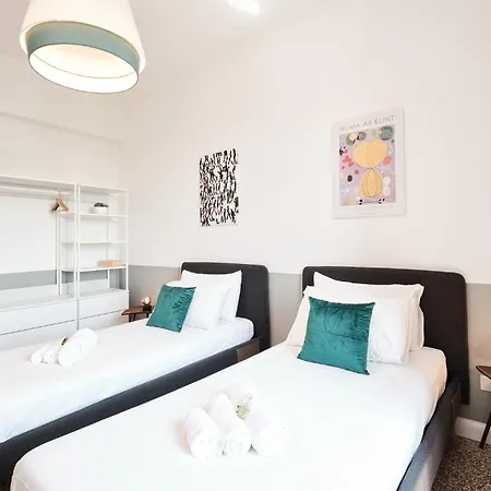 Elegant With View Of Castel Sant'angelo Apartment Rome